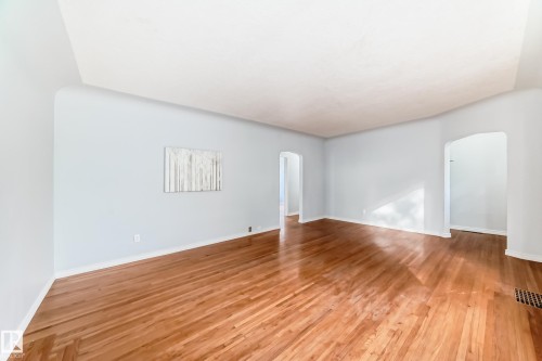 13003 Sherbrooke Avenue, Edmonton, AB - Indoor Photo Showing Other Room