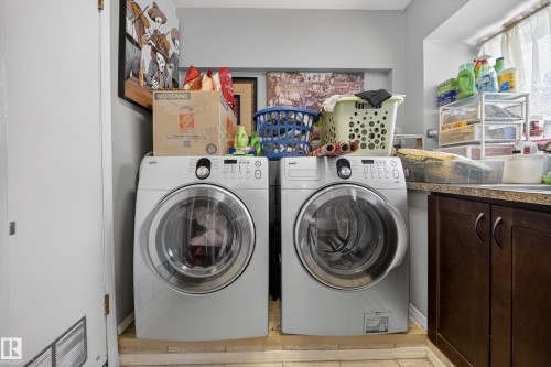 10520 52 Avenue, Edmonton, AB - Indoor Photo Showing Laundry Room
