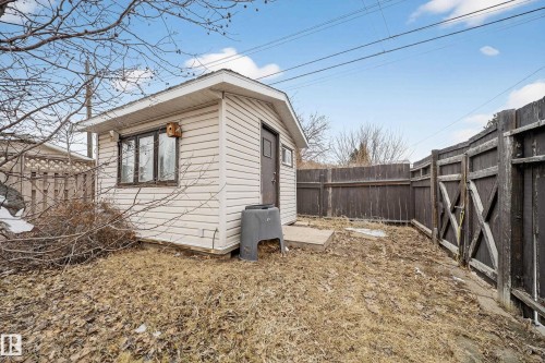 10520 52 Avenue, Edmonton, AB - Outdoor