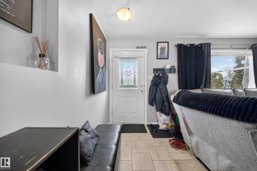 10520 52 Avenue, Edmonton, AB - Indoor