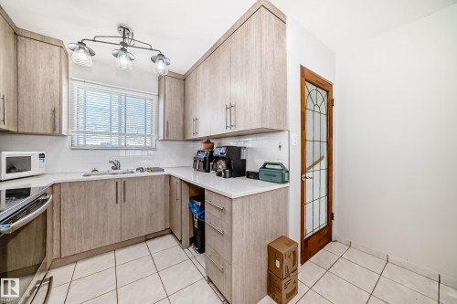13524 123A Street, Edmonton, AB - Indoor Photo Showing Kitchen