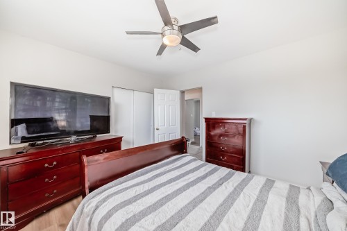 13524 123A Street, Edmonton, AB - Indoor Photo Showing Bedroom