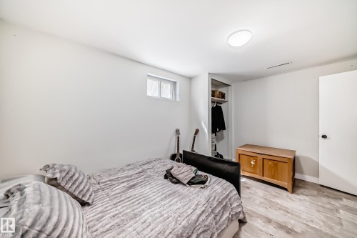 13524 123A Street, Edmonton, AB - Indoor Photo Showing Bedroom