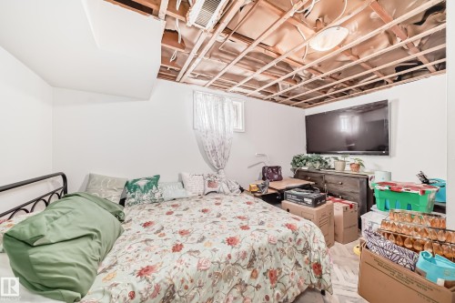 13524 123A Street, Edmonton, AB - Indoor Photo Showing Bedroom