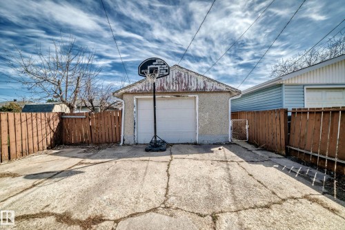 13524 123A Street, Edmonton, AB - Outdoor