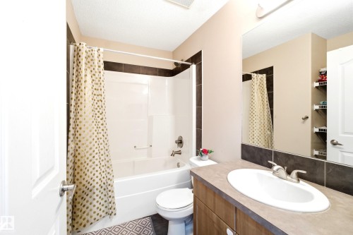 2132 32 Street Nw, Edmonton, AB - Indoor Photo Showing Bathroom