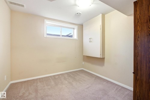 2132 32 Street Nw, Edmonton, AB - Indoor Photo Showing Other Room