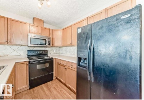 16320 56 Street, Edmonton, AB - Indoor Photo Showing Kitchen