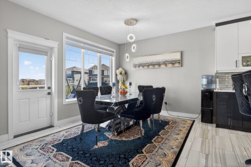 872 Ebbers Crescent, Edmonton, AB - Indoor Photo Showing Dining Room