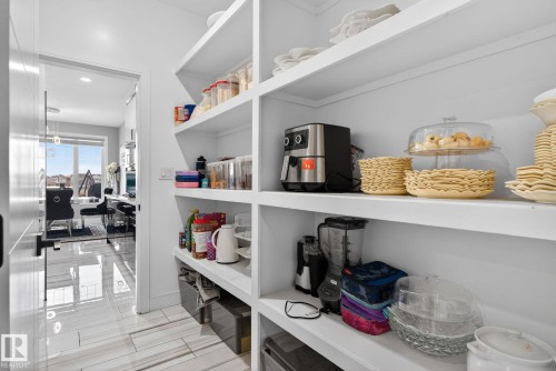 872 Ebbers Crescent, Edmonton, AB - Indoor
