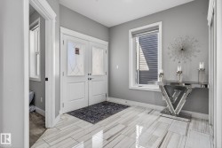 872 EBBERS Crescent  Edmonton, AB T5Y 3V1