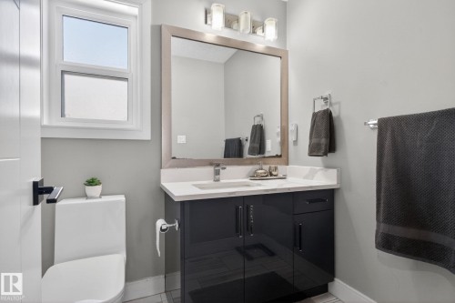 872 Ebbers Crescent, Edmonton, AB - Indoor Photo Showing Bathroom