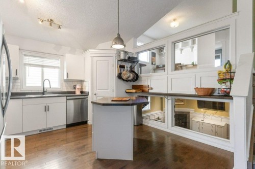 21414 94A Avenue, Edmonton, AB - Indoor Photo Showing Kitchen With Upgraded Kitchen