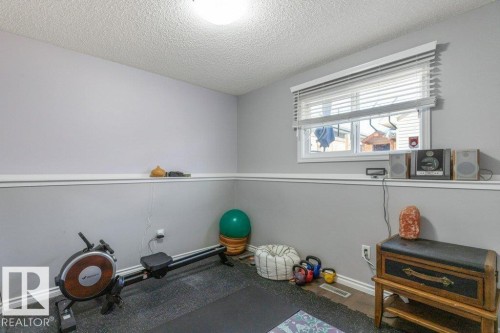 21414 94A Avenue, Edmonton, AB - Indoor Photo Showing Other Room