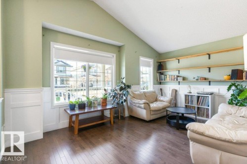 21414 94A Avenue, Edmonton, AB - Indoor Photo Showing Living Room