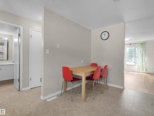 16483A 115 Street Nw, Edmonton, AB - Indoor Photo Showing Dining Room