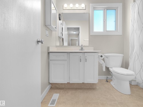 16483A 115 Street Nw, Edmonton, AB - Indoor Photo Showing Bathroom