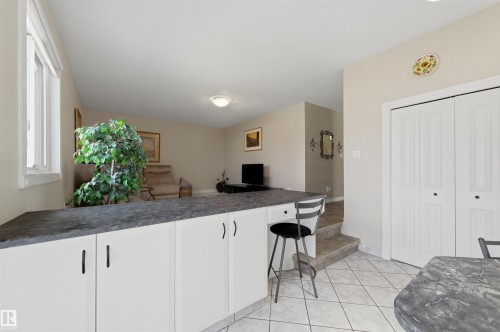 11212 35 Avenue, Edmonton, AB - Indoor