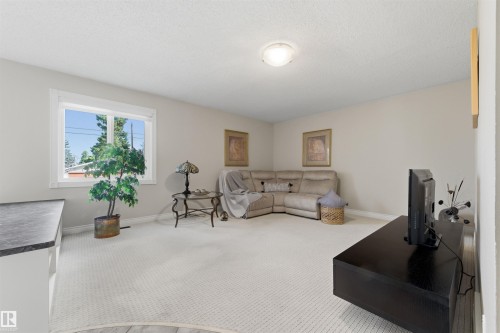 11212 35 Avenue, Edmonton, AB - Indoor
