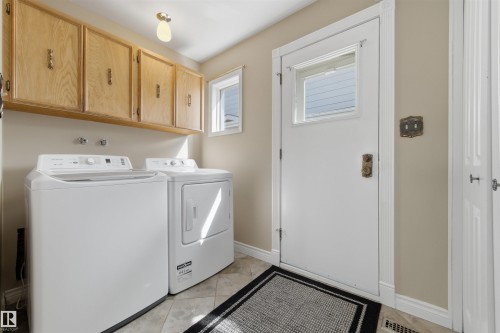 11212 35 Avenue, Edmonton, AB - Indoor Photo Showing Laundry Room