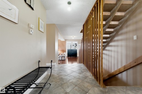 11212 35 Avenue, Edmonton, AB - Indoor Photo Showing Other Room