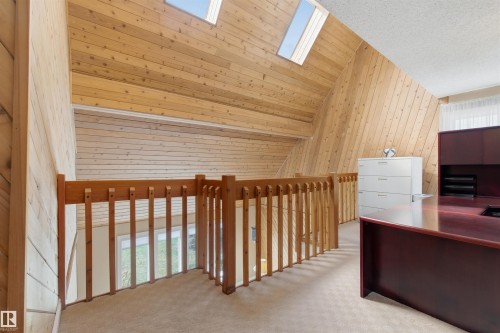 11212 35 Avenue, Edmonton, AB - Indoor Photo Showing Other Room