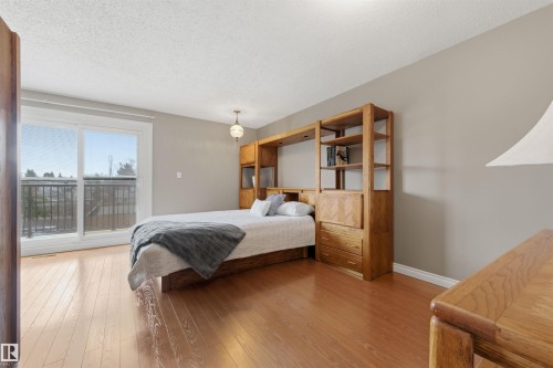 11212 35 Avenue, Edmonton, AB - Indoor Photo Showing Bedroom
