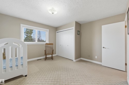 11212 35 Avenue, Edmonton, AB - Indoor Photo Showing Bedroom