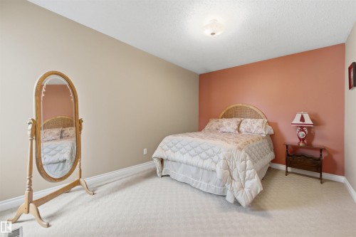 11212 35 Avenue, Edmonton, AB - Indoor Photo Showing Bedroom