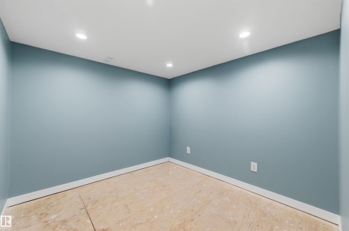 11212 35 Avenue, Edmonton, AB - Indoor Photo Showing Other Room
