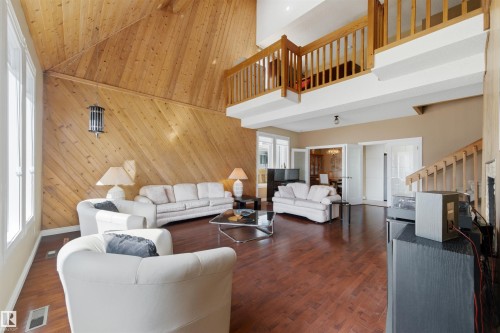 11212 35 Avenue, Edmonton, AB - Indoor