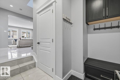 819 Albany Cove, Edmonton, AB - Indoor Photo Showing Other Room