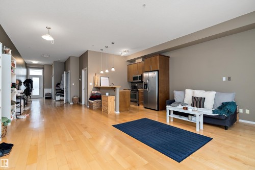 415 10531 117 Street, Edmonton, AB - Indoor