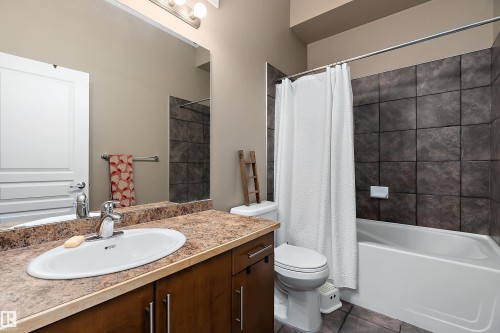 415 10531 117 Street, Edmonton, AB - Indoor Photo Showing Bathroom