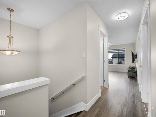 2511 29 Street, Edmonton, AB - Indoor Photo Showing Other Room