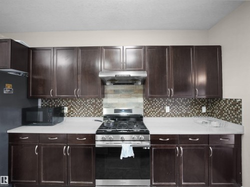2511 29 Street, Edmonton, AB - Indoor Photo Showing Kitchen