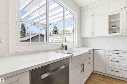 10430 143 Street, Edmonton, AB - Indoor Photo Showing Kitchen