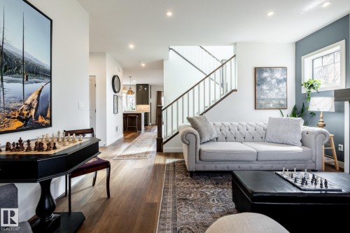 10923 130 Street, Edmonton, AB - Indoor Photo Showing Living Room