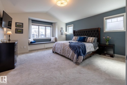 10923 130 Street, Edmonton, AB - Indoor Photo Showing Bedroom
