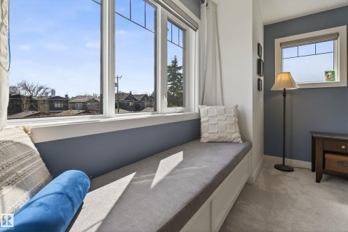 10923 130 Street, Edmonton, AB - Indoor