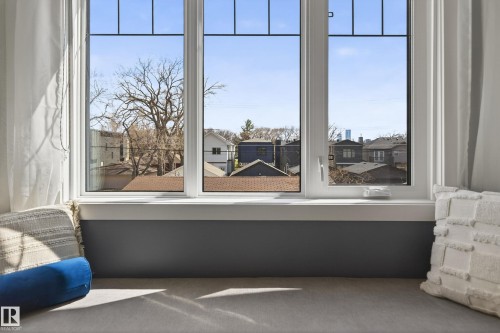 10923 130 Street, Edmonton, AB - Indoor Photo Showing Other Room