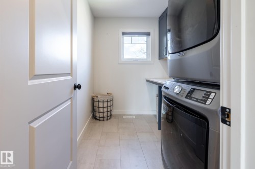 10923 130 Street, Edmonton, AB - Indoor Photo Showing Laundry Room