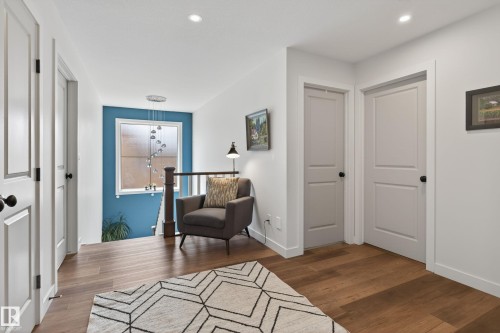 10923 130 Street, Edmonton, AB - Indoor