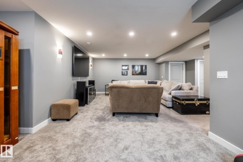 10923 130 Street, Edmonton, AB - Indoor