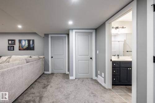 10923 130 Street, Edmonton, AB - Indoor