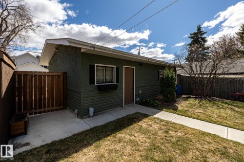 10923 130 Street, Edmonton, AB - Outdoor
