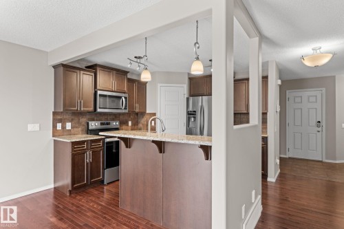 516 Fairway Terrace, Stony Plain, AB - Indoor Photo Showing Kitchen