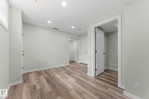 516 Fairway Terrace, Stony Plain, AB - Indoor Photo Showing Other Room