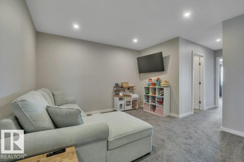 161 Larch Crescent, Leduc, AB - Indoor Photo Showing Other Room