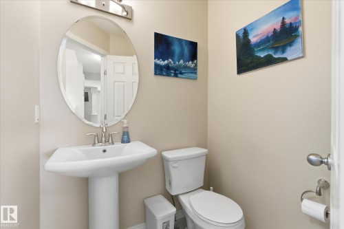 18 Halladay Boulevard, Spruce Grove, AB - Indoor Photo Showing Bathroom